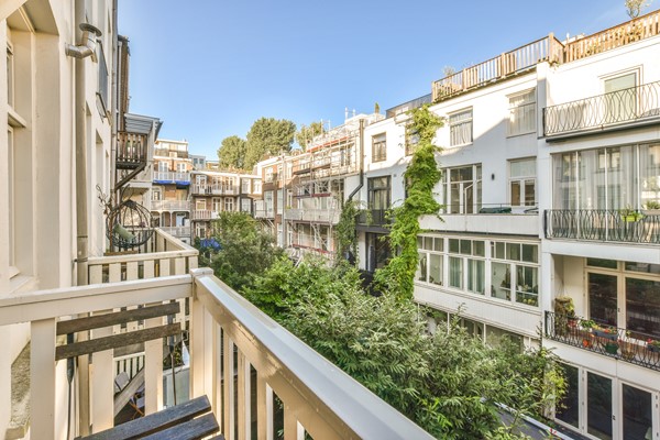 Medium property photo - Van Eeghenstraat 20-1, 1071 GG Amsterdam